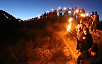 Imagen de la última bajada de antorchas | Jesús Cruces.