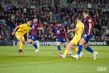 El Eldense lo ha intentado, pero sin fortuna | Nando Verdú. 