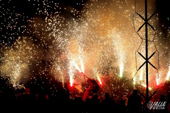 El Correfoc volvió a triunfar en Elda | Marta Maestre. 