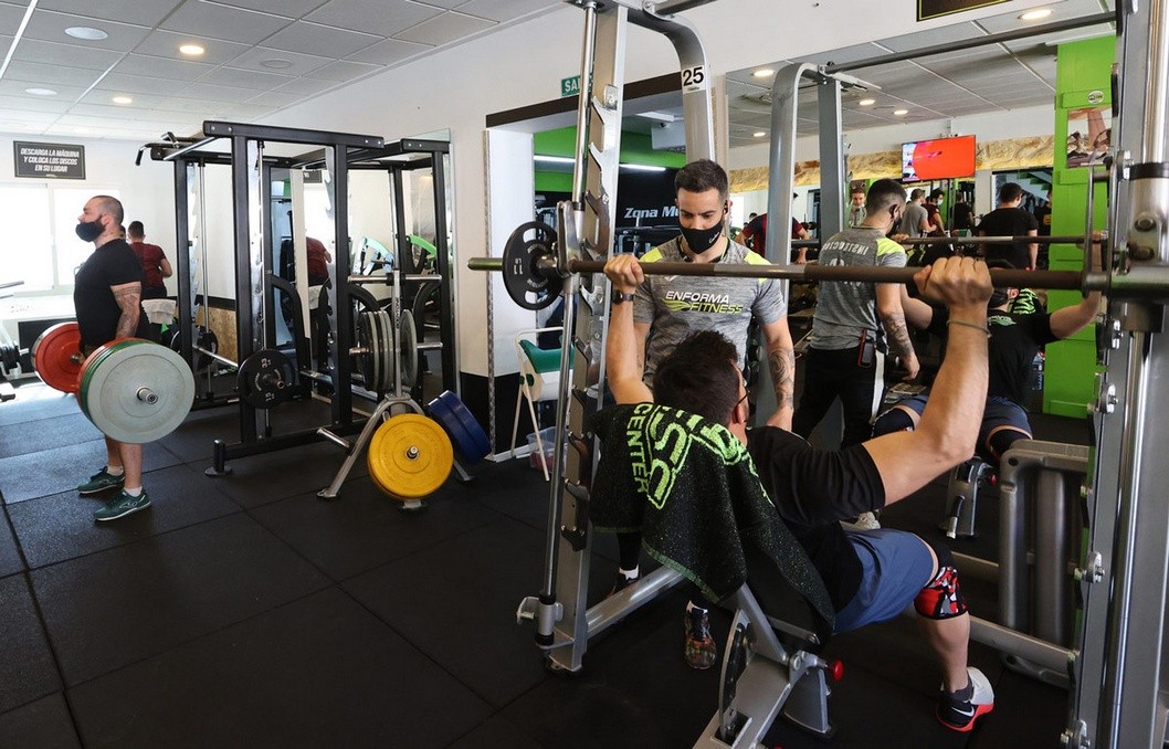 En Enforma Fitness Center encontrarás el máximo bienestar con sus planes de entrenamiento personalizados En Enforma Fitness Center encontrarás el máximo bienestar con sus planes de entrenamiento personalizados