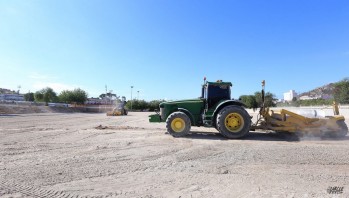 Elda gastará casi 600 mil euros en un nuevo campo de césped artificial y en remodelar las pistas de pádel