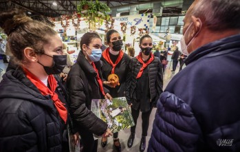 Miembros de la Mayordomía de San Antón durante la salida | J.C.